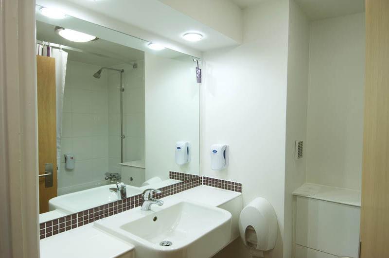 Premier Inn London Croydon South - A212 Exterior photo